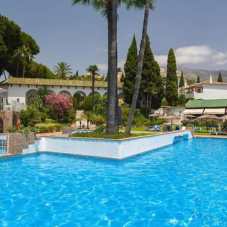 Luxury Near Puente Romano, Always Heated Pool 5* *